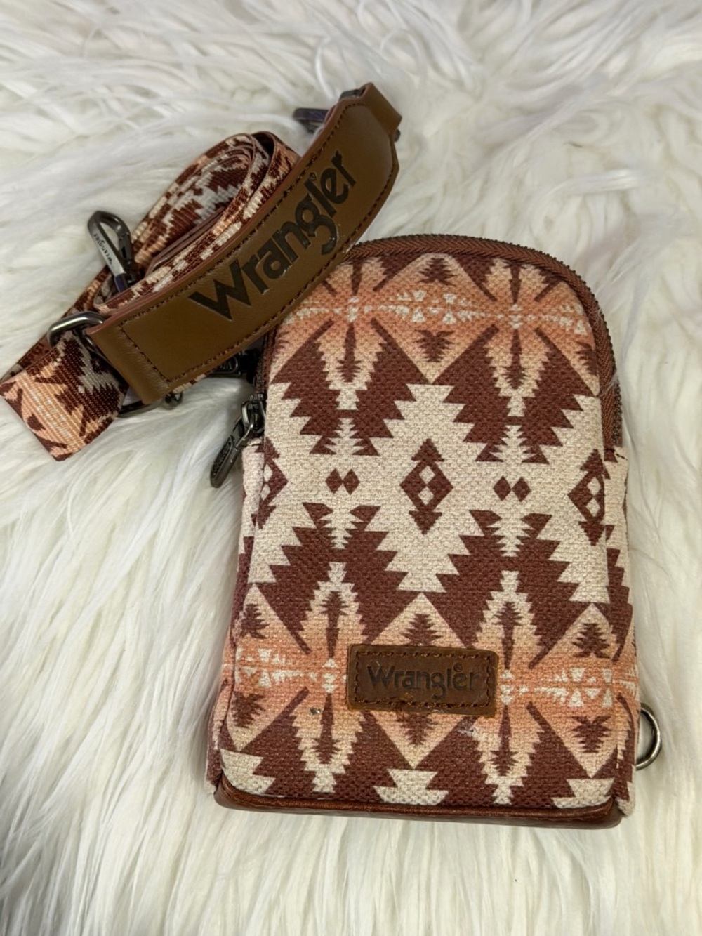 Wrangler Aztec Phone Crossbody - Brown & Cream